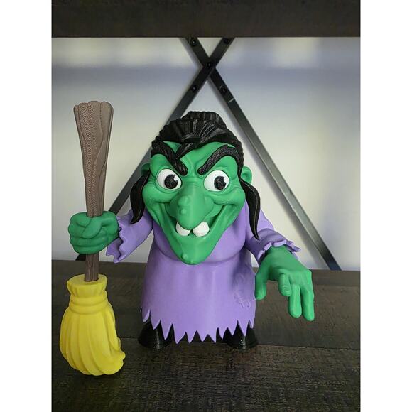 Wanda the Witch 3d Figure - Picture 4 of 5